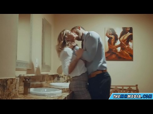 ❤️ Quand une blonde plantureuse vous séduit dans des toilettes publiques. ☑ Vidéo de sexe at porn fr.vbdsm.ru ️❤